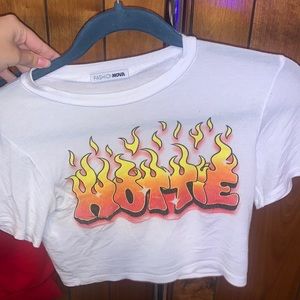 hottie graphic crop top baby tee